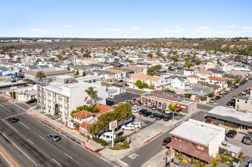 More Photos Of 6204 W Coast Hwy, Newport Beach Restaurant For Lease