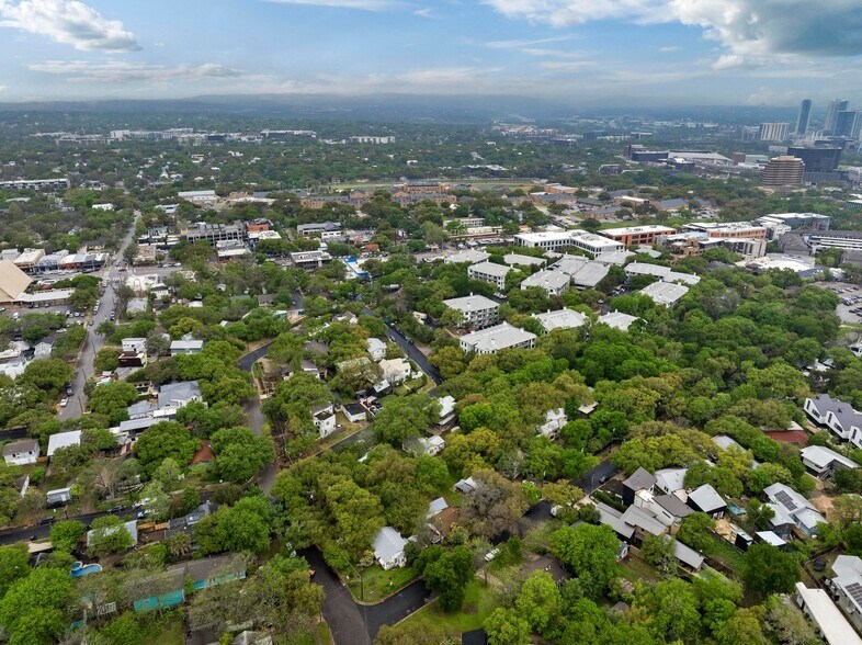 More Photos Of 302 Park Ln, Austin Land For Sale