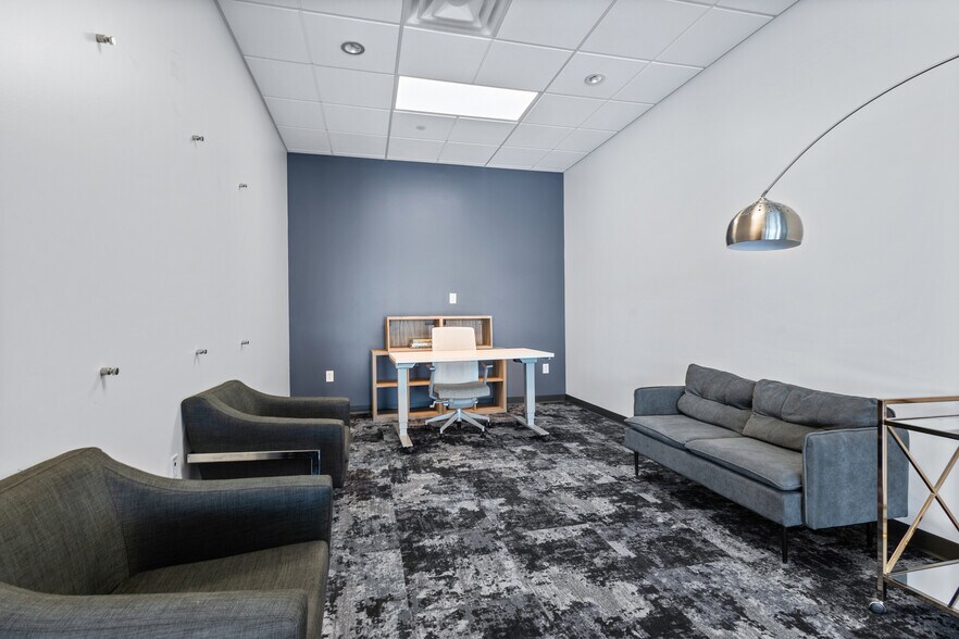 More Photos Of 8261 Belleview Dr, Plano Loft Creative Space For Lease