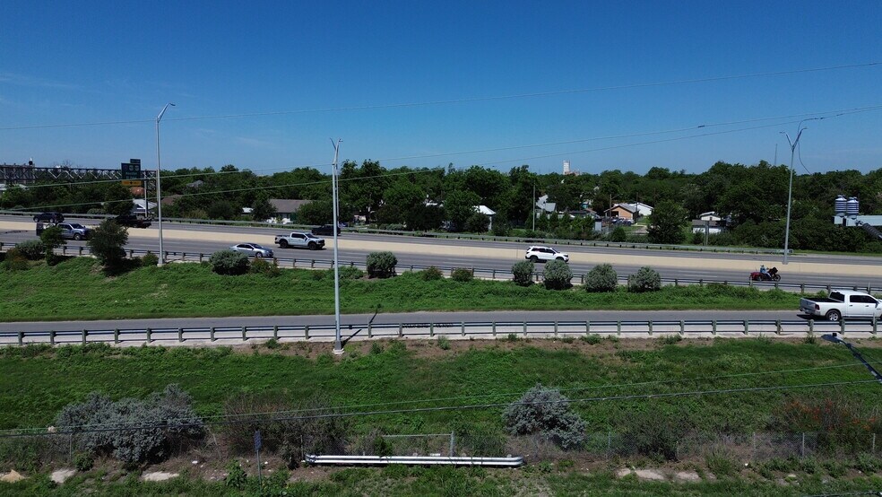 More Photos Of 1010 Hoefgen Avenue, San Antonio Land For Sale