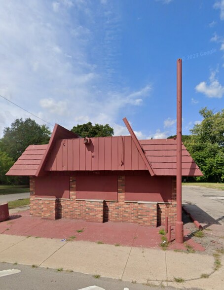 Primary Photo Of 8405 Mack Ave, Detroit Freestanding For Sale