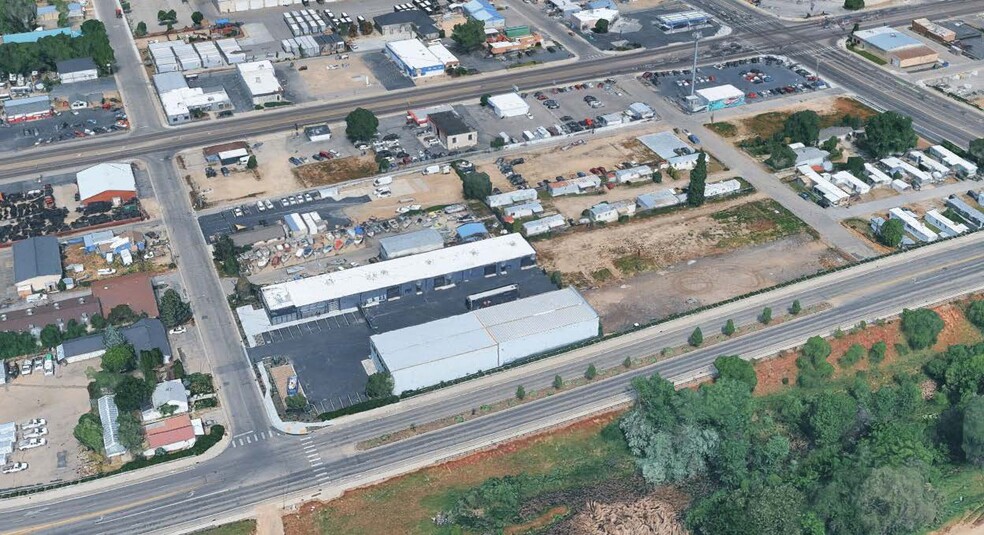 More Photos Of 113 W 43rd St, Garden City Research And Development For Sale