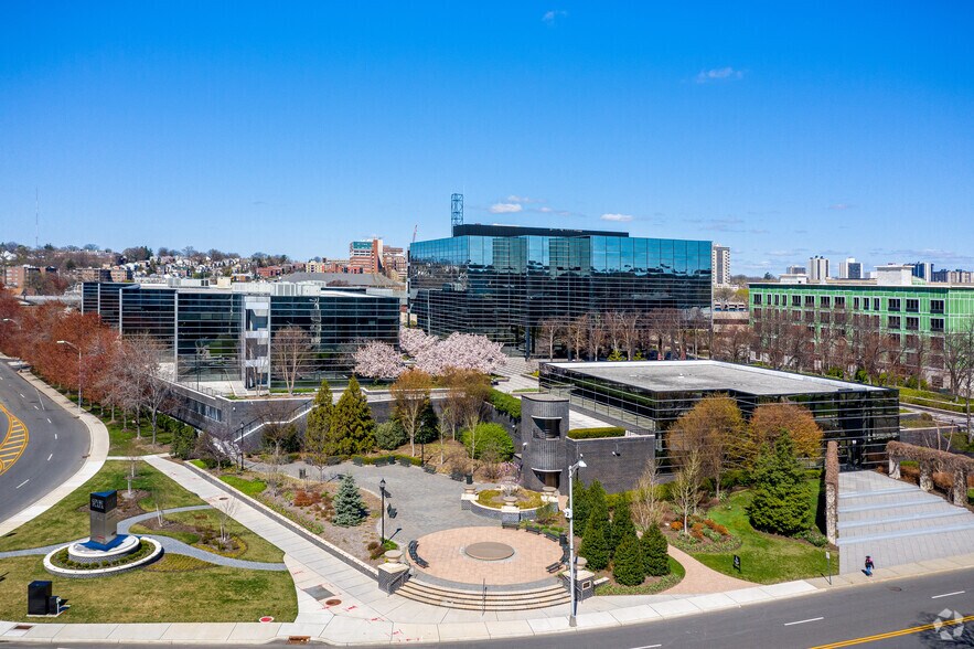 More Photos Of 25 Main St, Hackensack Unknown For Lease