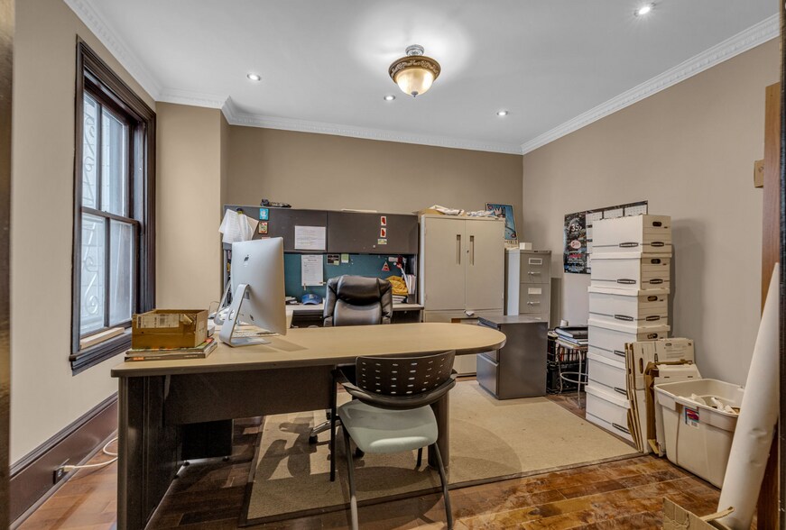 More Photos Of 113 Murray St, Ottawa Office For Sale