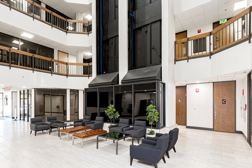 More Photos Of 3636 S Sherwood Forest Blvd, Baton Rouge Office For Lease