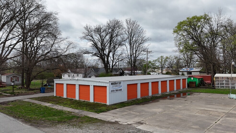 More Photos Of 602 N Poplar St, Centralia Self Storage For Sale
