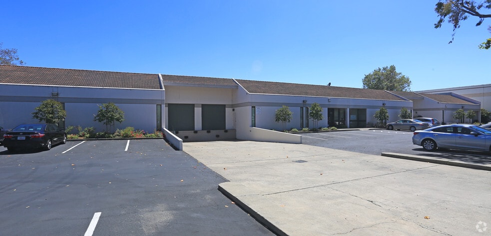 More Photos Of 2700-2714 McCone Ave, Hayward Warehouse For Lease