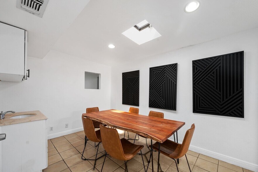 More Photos Of 3861 Jasmine Ave, Culver City Medical For Lease