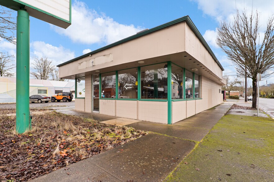 More Photos Of 774 Main St, Springfield Fast Food For Sale