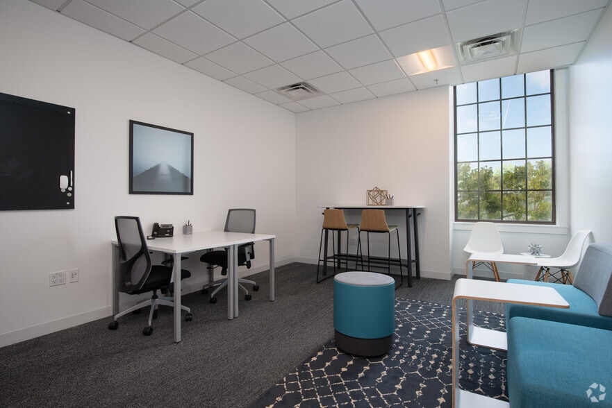 Photo of 3rd Floor Ste Office for 5