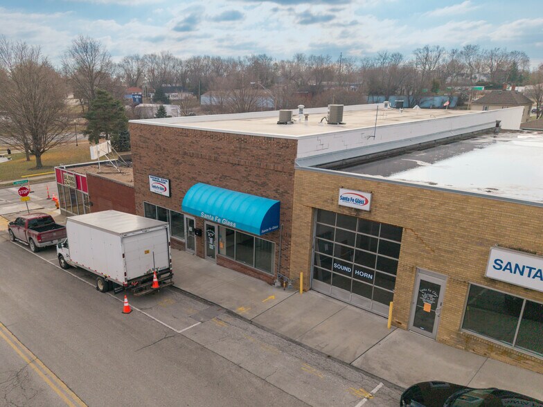 More Photos Of 147 E Lexington Ave, Independence Storefront Retail Office For Sale