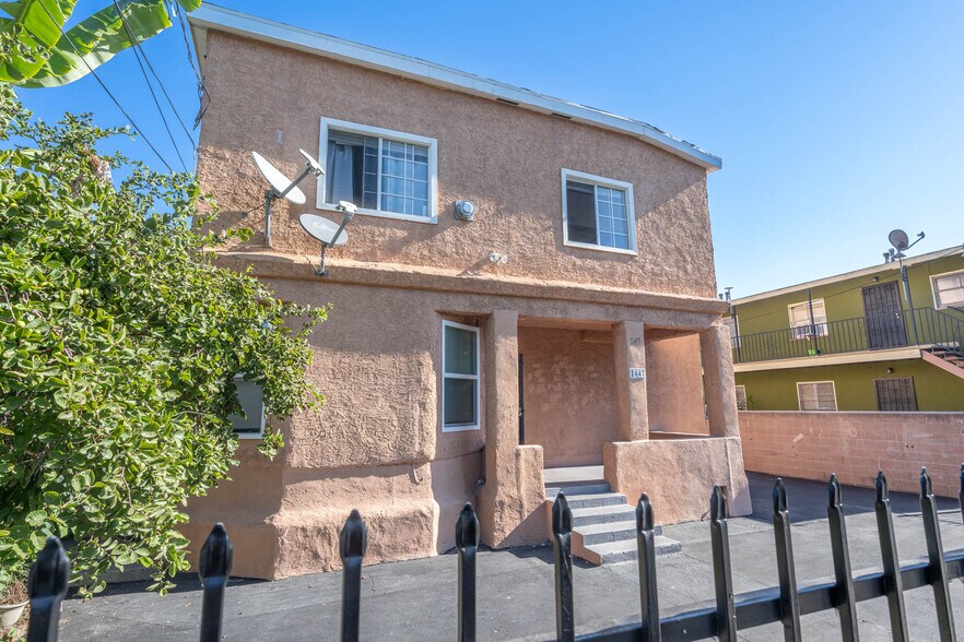 More Photos Of 1647 W 12th Pl, Los Angeles Apartments For Sale