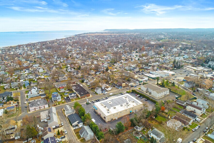 More Photos Of 199-201 Main St, Keansburg Bank For Lease