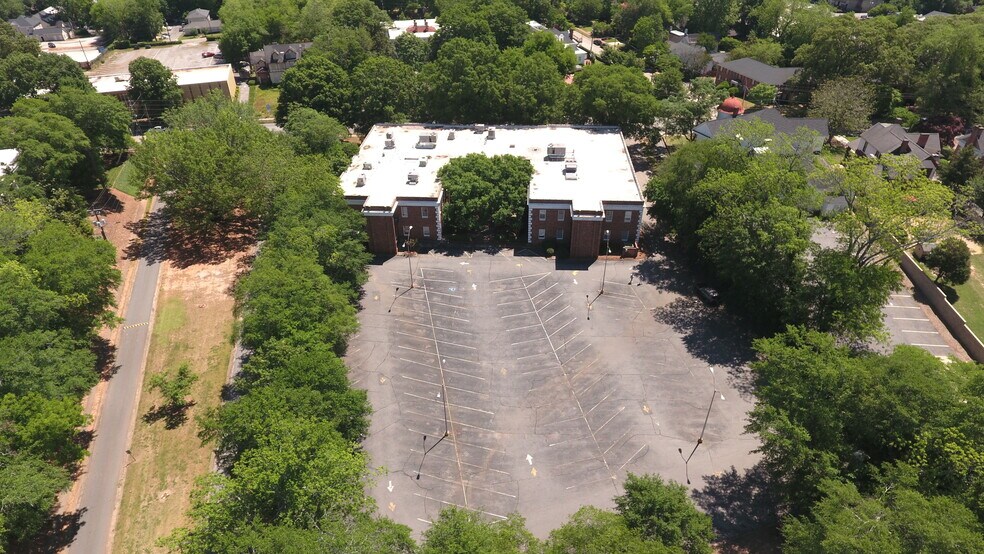 More Photos Of 394 S Milledge Ave, Athens Office For Lease