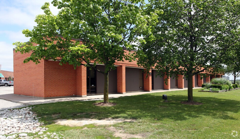 More Photos Of 89 Galaxy Blvd, Toronto Warehouse For Lease