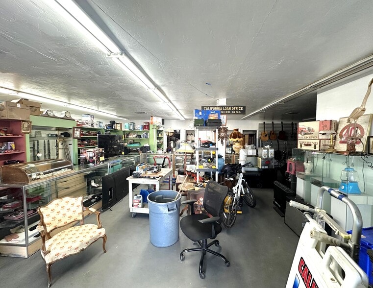 More Photos Of 530 W San Carlos St, San Jose Storefront For Sale