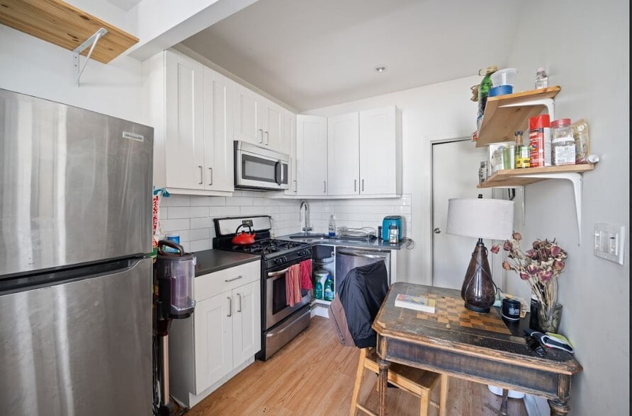 More Photos Of 552 Grandview Ave, Ridgewood Storefront For Sale