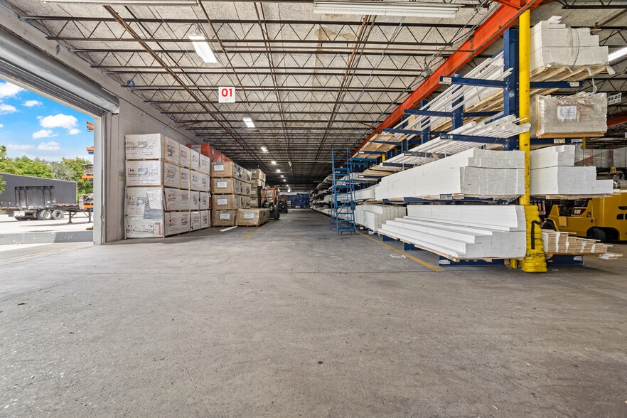 More Photos Of 2775 NW 63rd Ct, Fort Lauderdale Distribution For Lease
