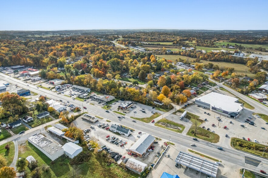 More Photos Of 421 E Jackson Blvd, Jackson Fast Food For Sale