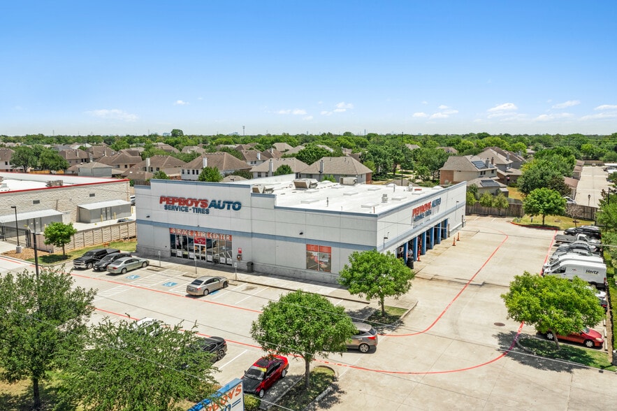 More Photos Of 10225 S Highway 6, Sugar Land Freestanding For Sale