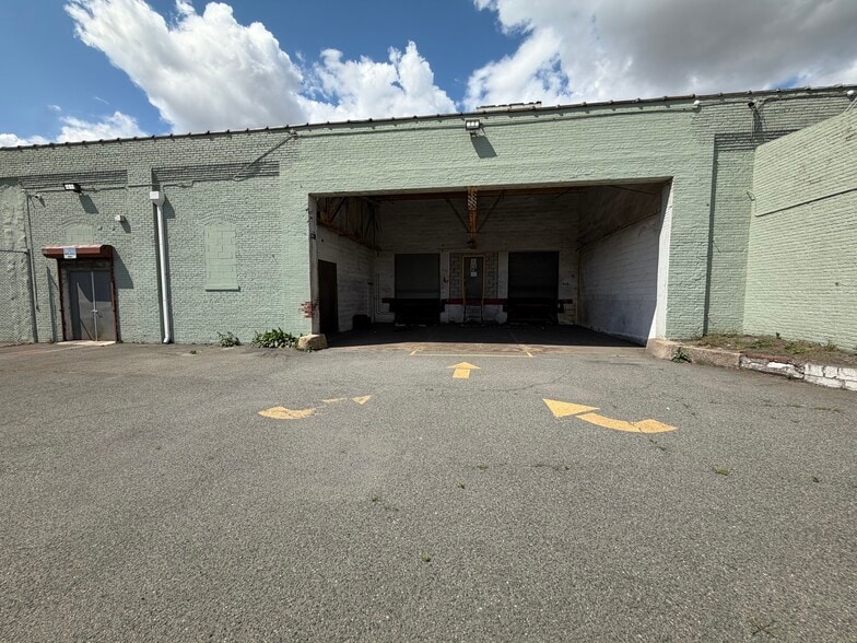 More Photos Of 529-545 Raymond Blvd, Newark Warehouse For Sale