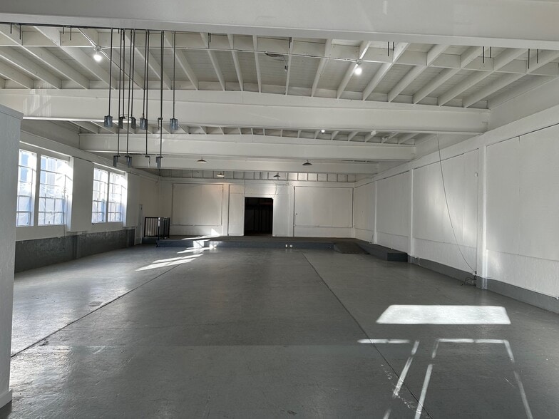 More Photos Of 634 5th Ave, San Rafael Storefront For Lease