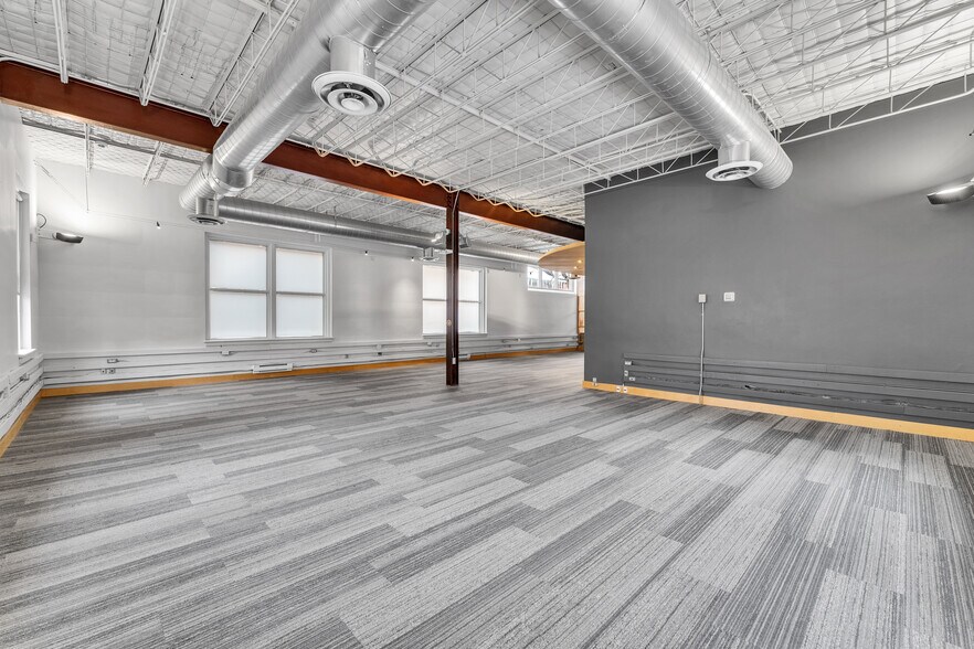 More Photos Of 43-45 Eccles St, Ottawa Office For Sale