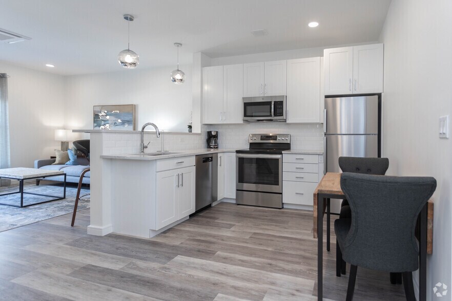 More Photos Of 1000 New York Ave, Huntington Station Apartments For Lease