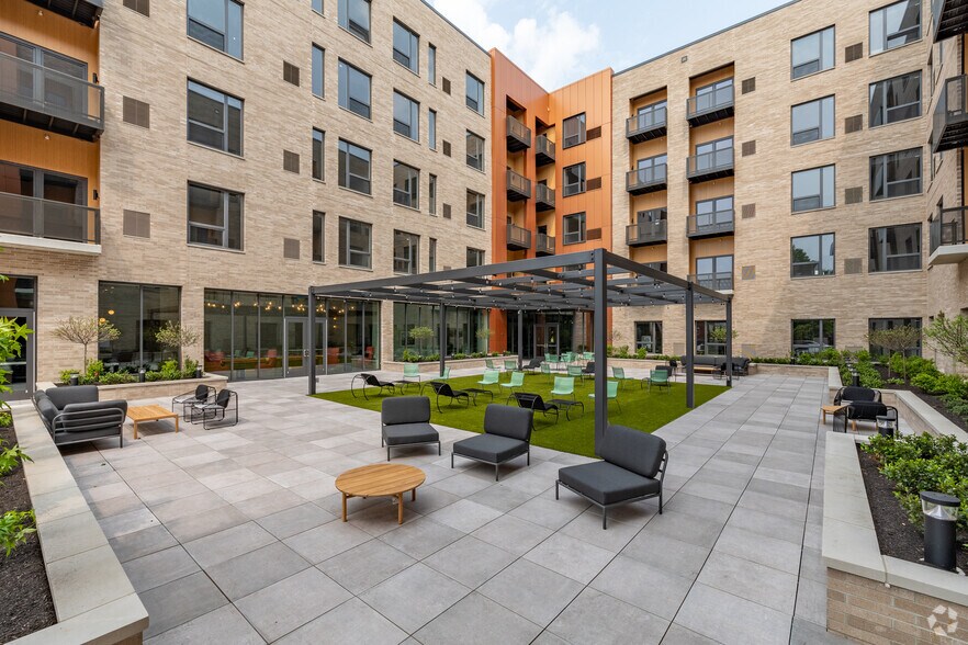 More Photos Of 2461 W 25th St, Cleveland Apartments For Lease