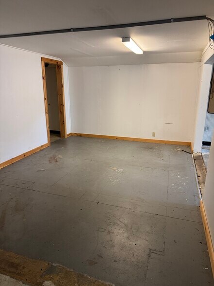 More Photos Of 6 Wall St, Hillsborough Self Storage For Lease