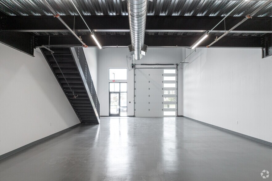 More Photos Of 2601 TX-121, Lewisville Showroom For Sale