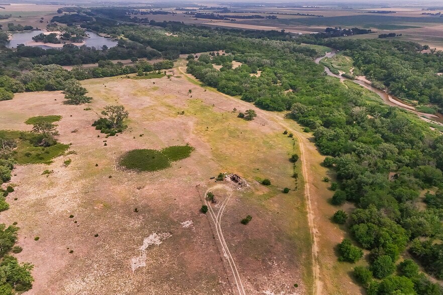 More Photos Of 9111 Long View Road, Burrton Land For Sale