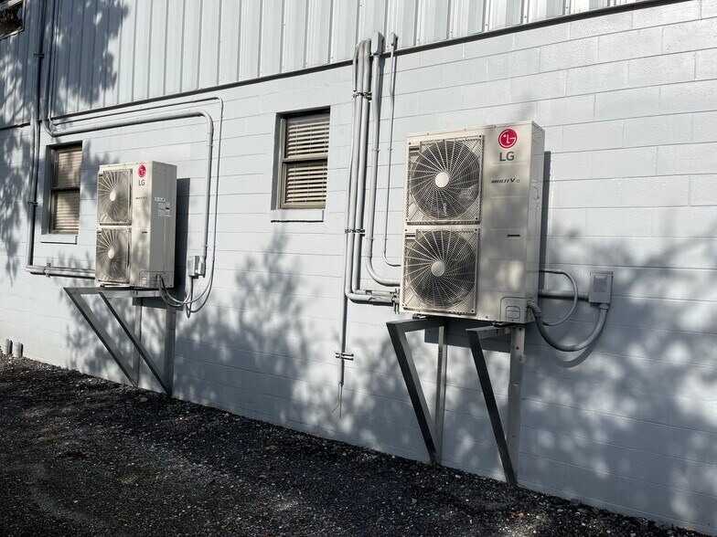 More Photos Of 430 Andalusia Ave, Ormond Beach Warehouse For Lease