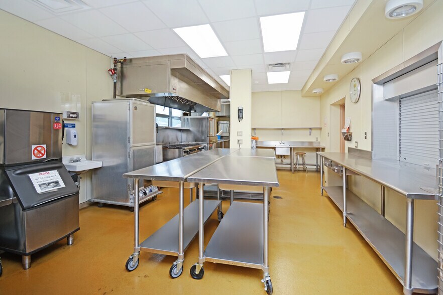 More Photos Of 801 S Madison St, Bloomington Religious Facility For Sale