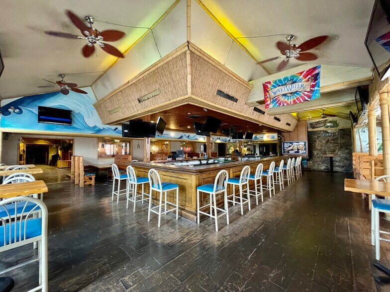 More Photos Of 901 Dual Hwy, Hagerstown Restaurant For Sale