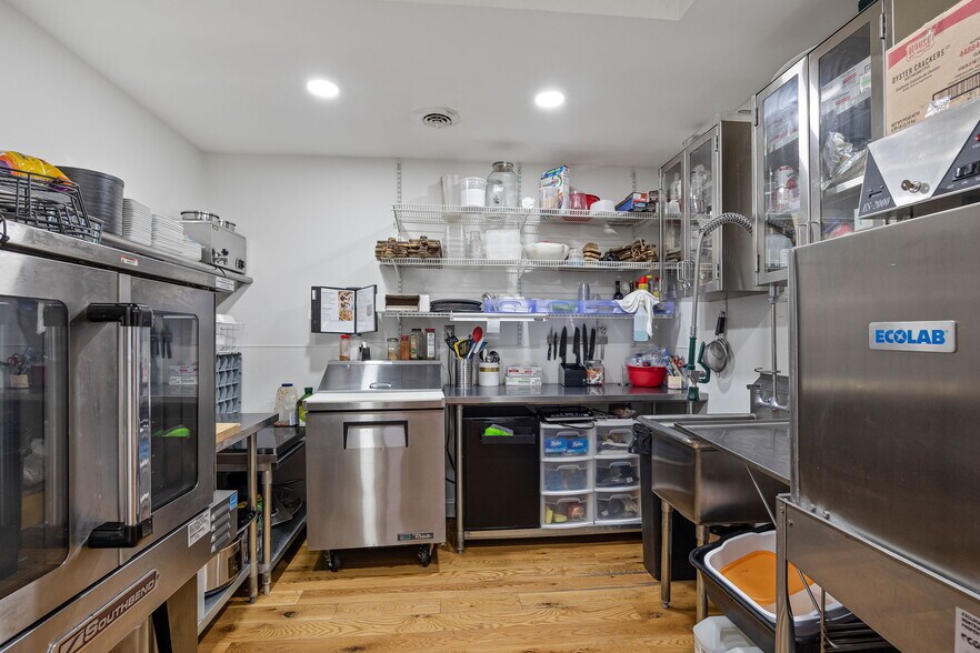 More Photos Of 6480 SE Highway 169, Saint Joseph Sports And Entertainment For Sale