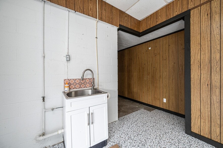 More Photos Of 304 Virginia St SW, Lenoir Storefront Retail Office For Sale