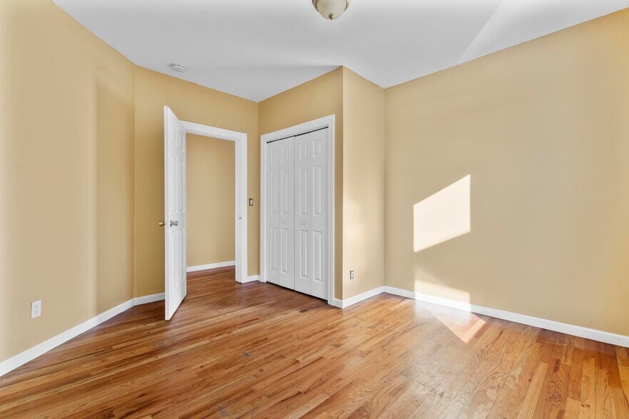 More Photos Of 701-703 S Main St, Waterbury Apartments For Sale