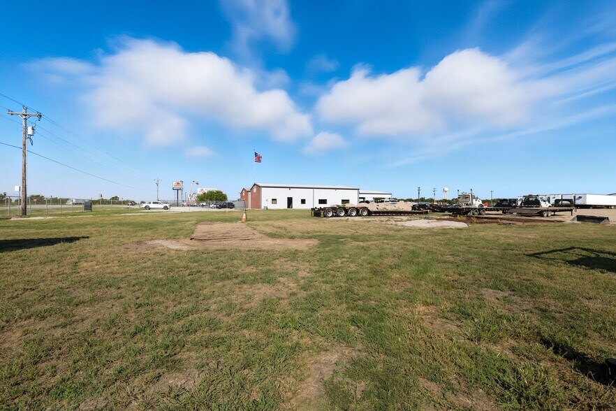 More Photos Of 16430 W US Highway 380, Ponder Warehouse For Sale