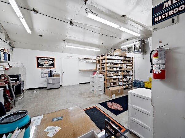 More Photos Of 908 W 3rd St, Big Spring Auto Dealership For Sale