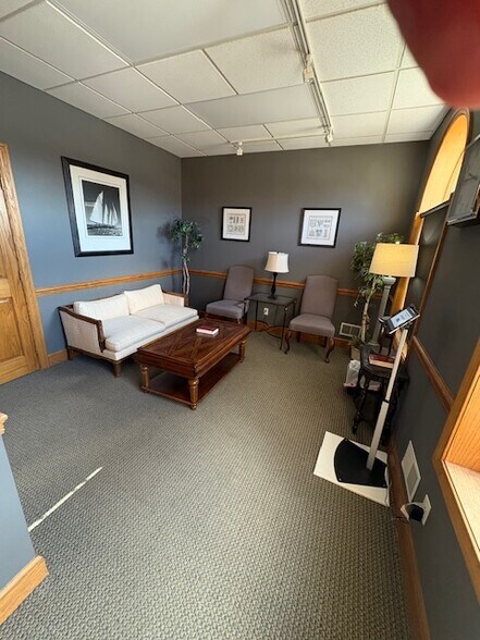 More Photos Of 6490 Main St, Buffalo Office For Sale