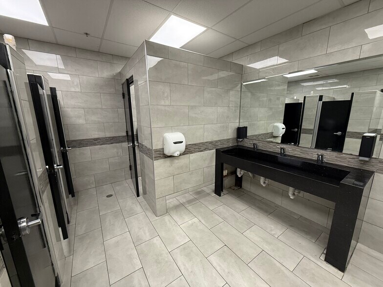 More Photos Of 1101 Bunton Creek Rd, Kyle Storefront Retail Office For Lease