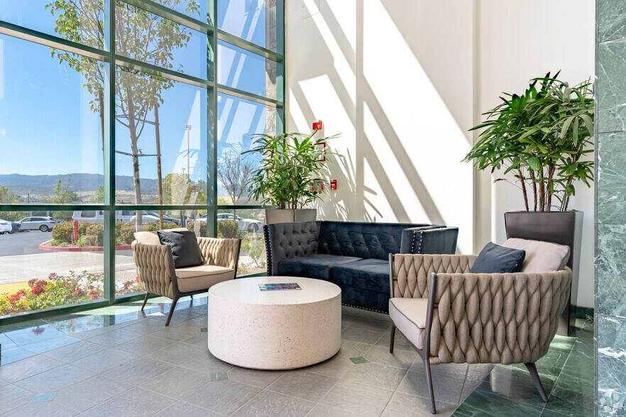 More Photos Of 28494 Westinghouse Pl, Valencia Office For Lease