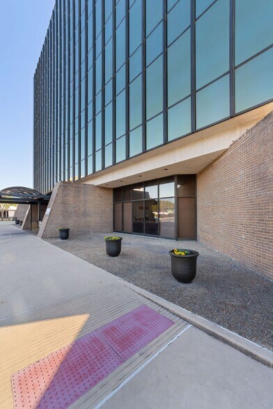 More Photos Of 8042 Wurzbach Rd, San Antonio Medical For Sale