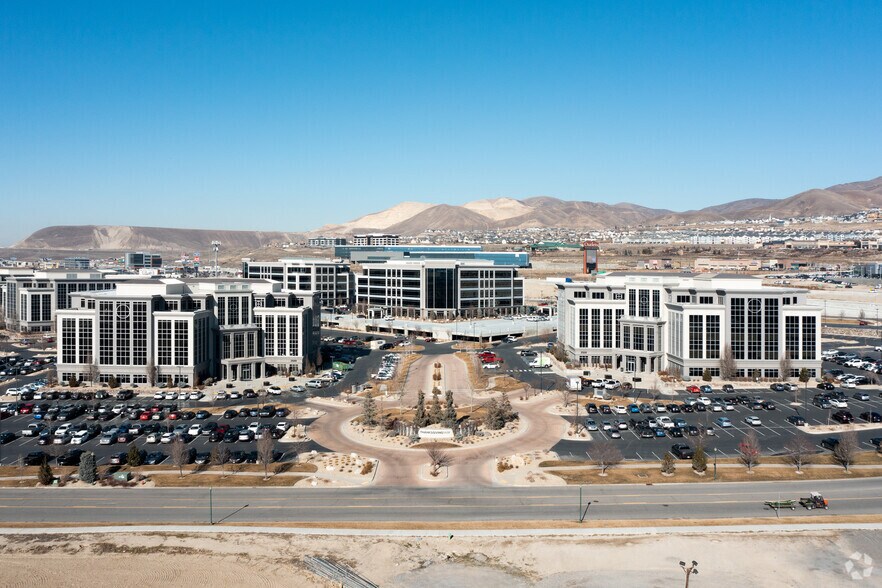 More Photos Of 3400 Ashton Blvd, Lehi Unknown For Lease