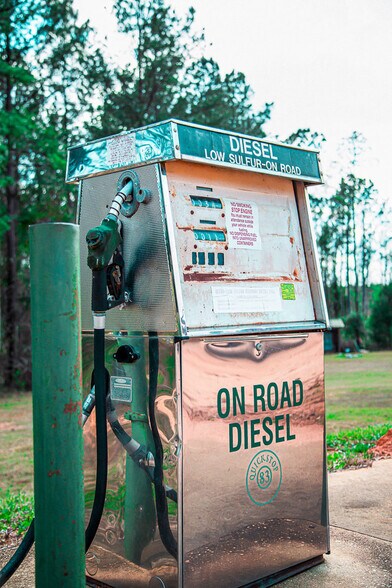 More Photos Of 2777 Hwy 83, Evergreen Service Station For Sale