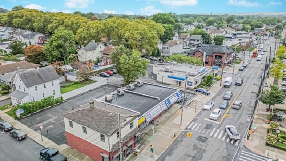 More Photos Of 1890-1898 Victory Blvd, Staten Island Storefront Retail Residential For Lease