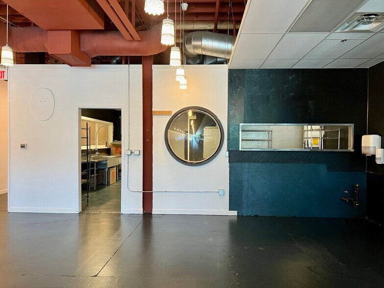 More Photos Of 10939 120th St NW, Edmonton General Retail For Lease