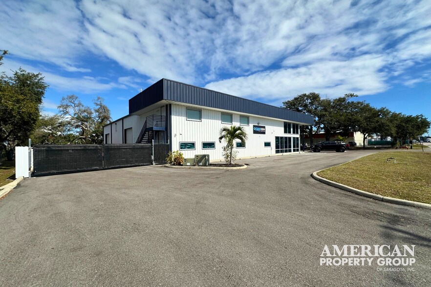 Primary Photo Of 2011 Whitfield Park Loop, Sarasota Showroom For Sale