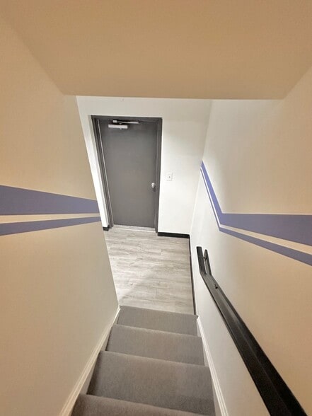 More Photos Of 9300-9306 Old Keene Mill Rd, Burke Loft Creative Space For Lease
